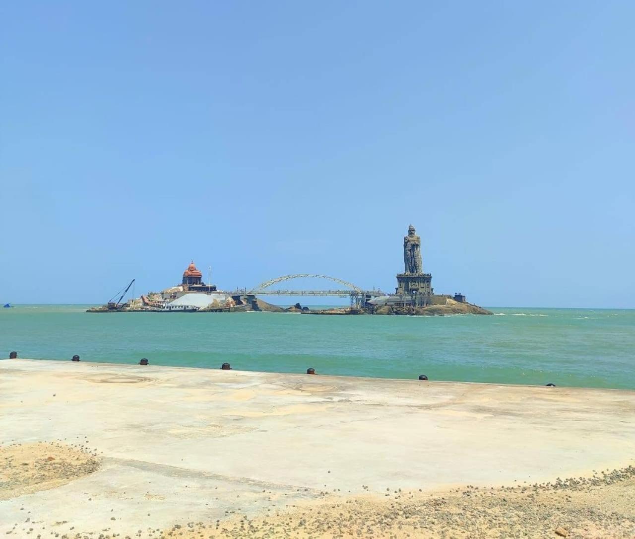 הוילה קניאקומרי Tamizh Nest - தமிழ்க்குடில் מראה חיצוני תמונה